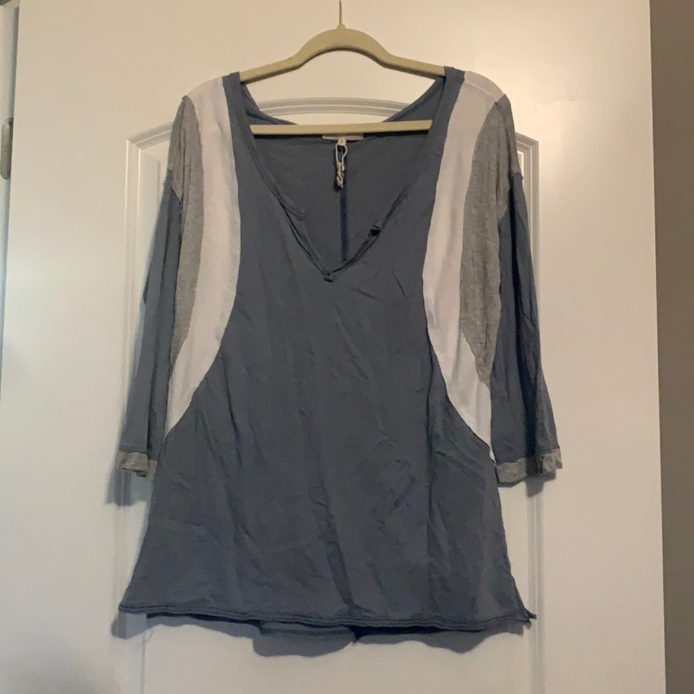 Blue 3/4 shirt size Medium